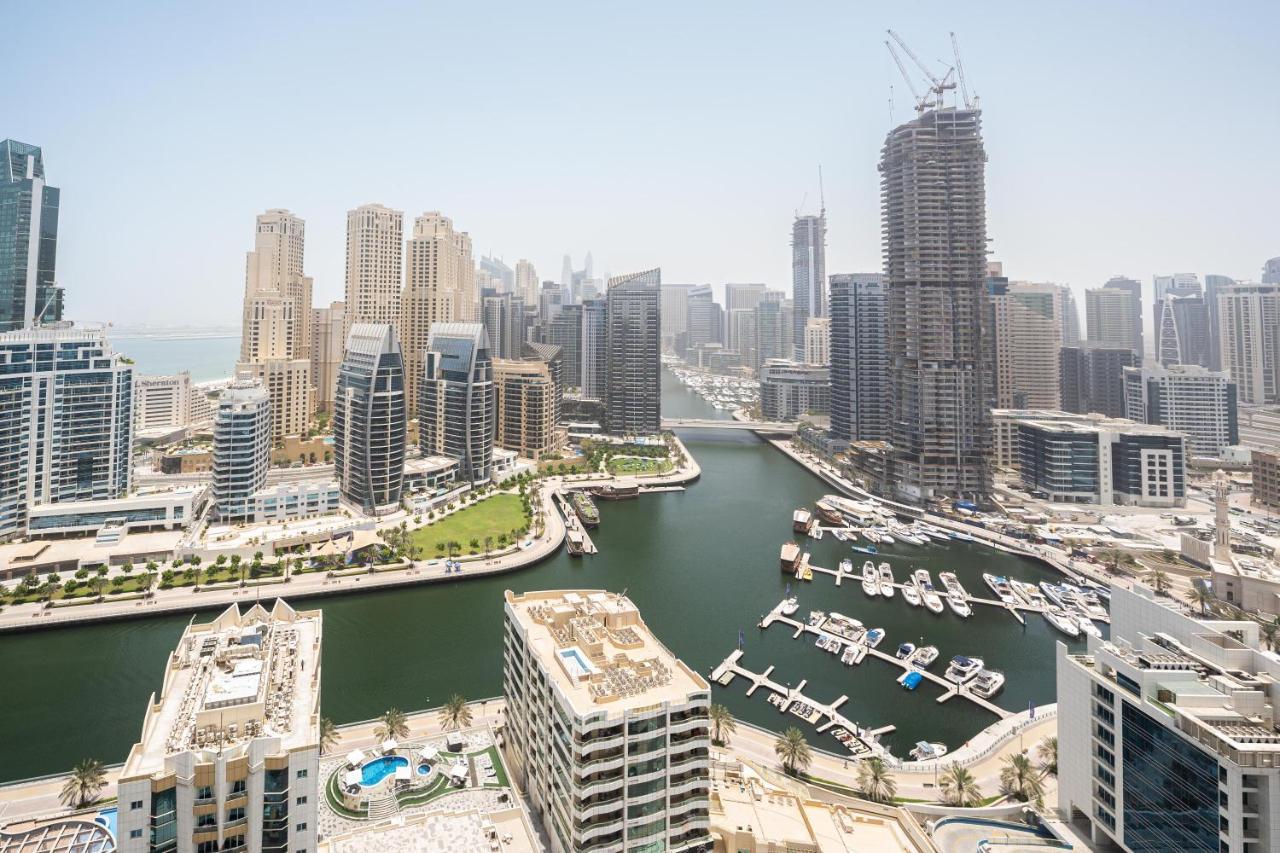 Fam Living - Marina Marvel - Studio Apartment With Breathtaking Views In Studio One Tower دبي المظهر الخارجي الصورة