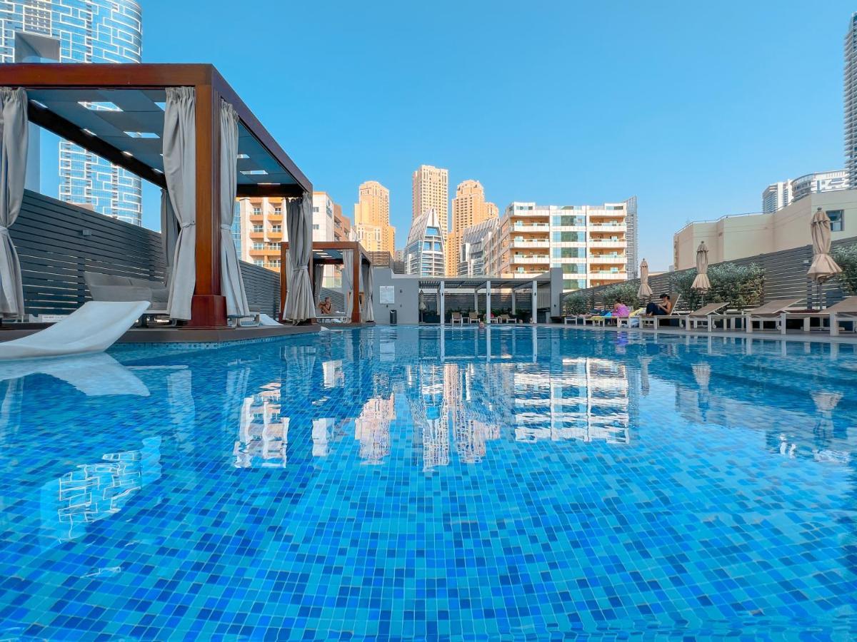 Fam Living - Marina Marvel - Studio Apartment With Breathtaking Views In Studio One Tower دبي المظهر الخارجي الصورة